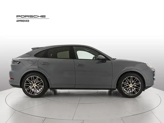 Porsche Cayenne view 6