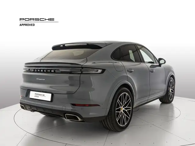 Porsche Cayenne view 5