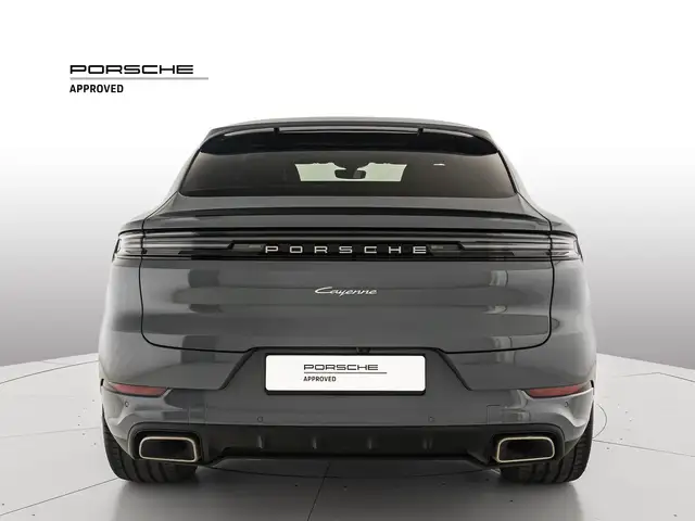 Porsche Cayenne view 4