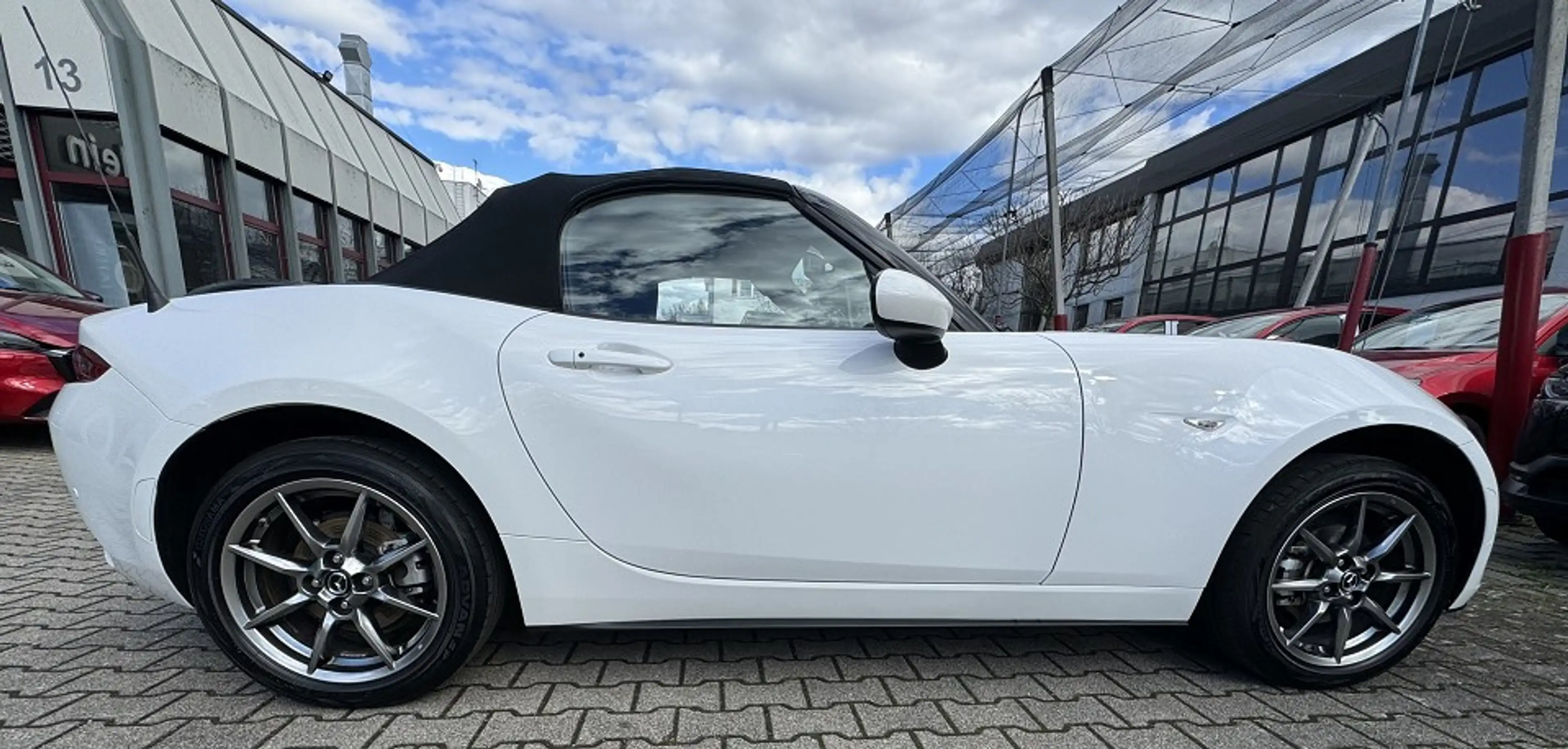 Mazda MX-5 1.5L SKYACTIV G 132ps EXCLUSIVE-LINE — photo 5