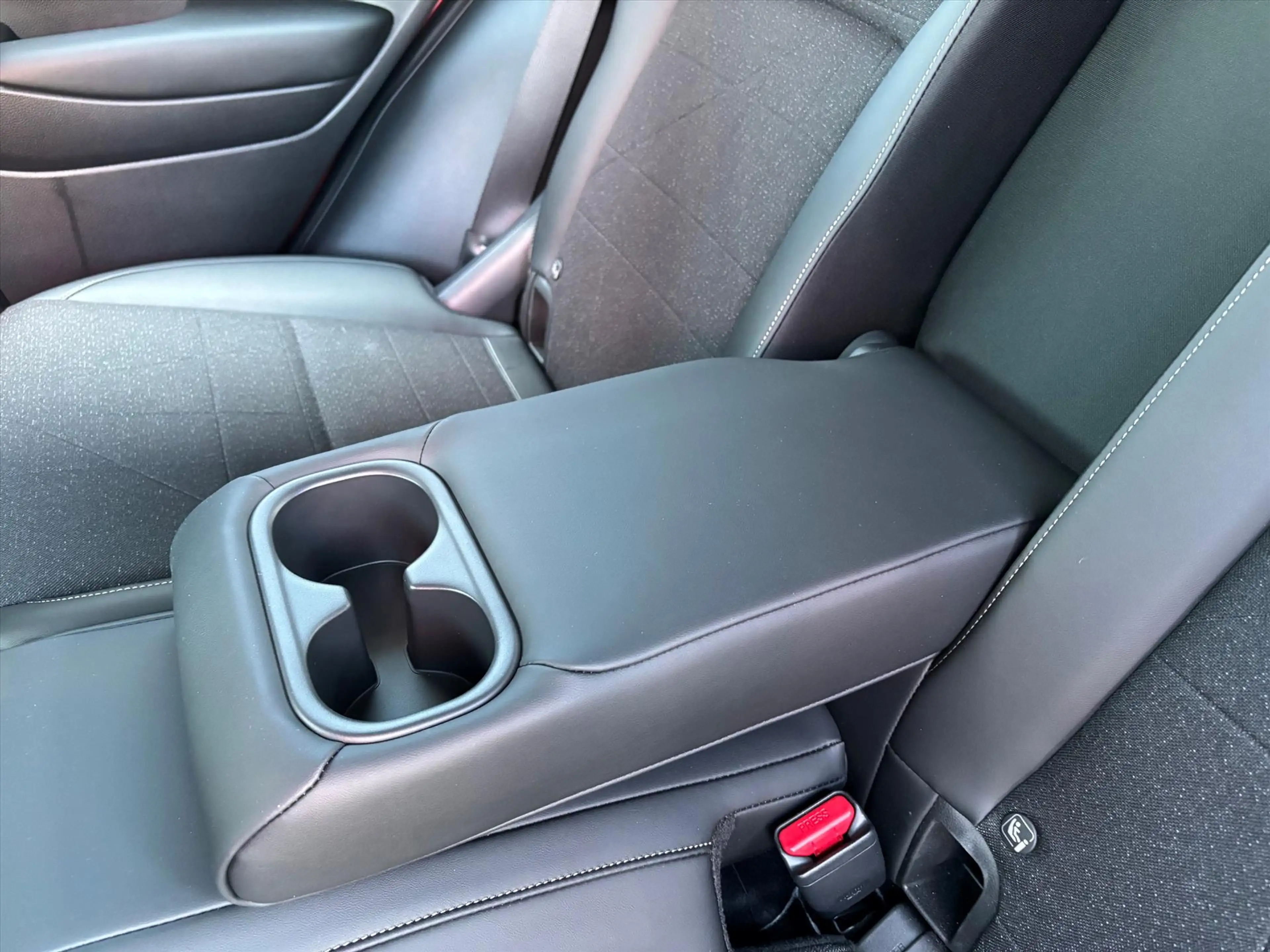 Honda HR-V 1.5 e:HEV Hybrid Advance | PDC | Navi | P.Cam — photo 9
