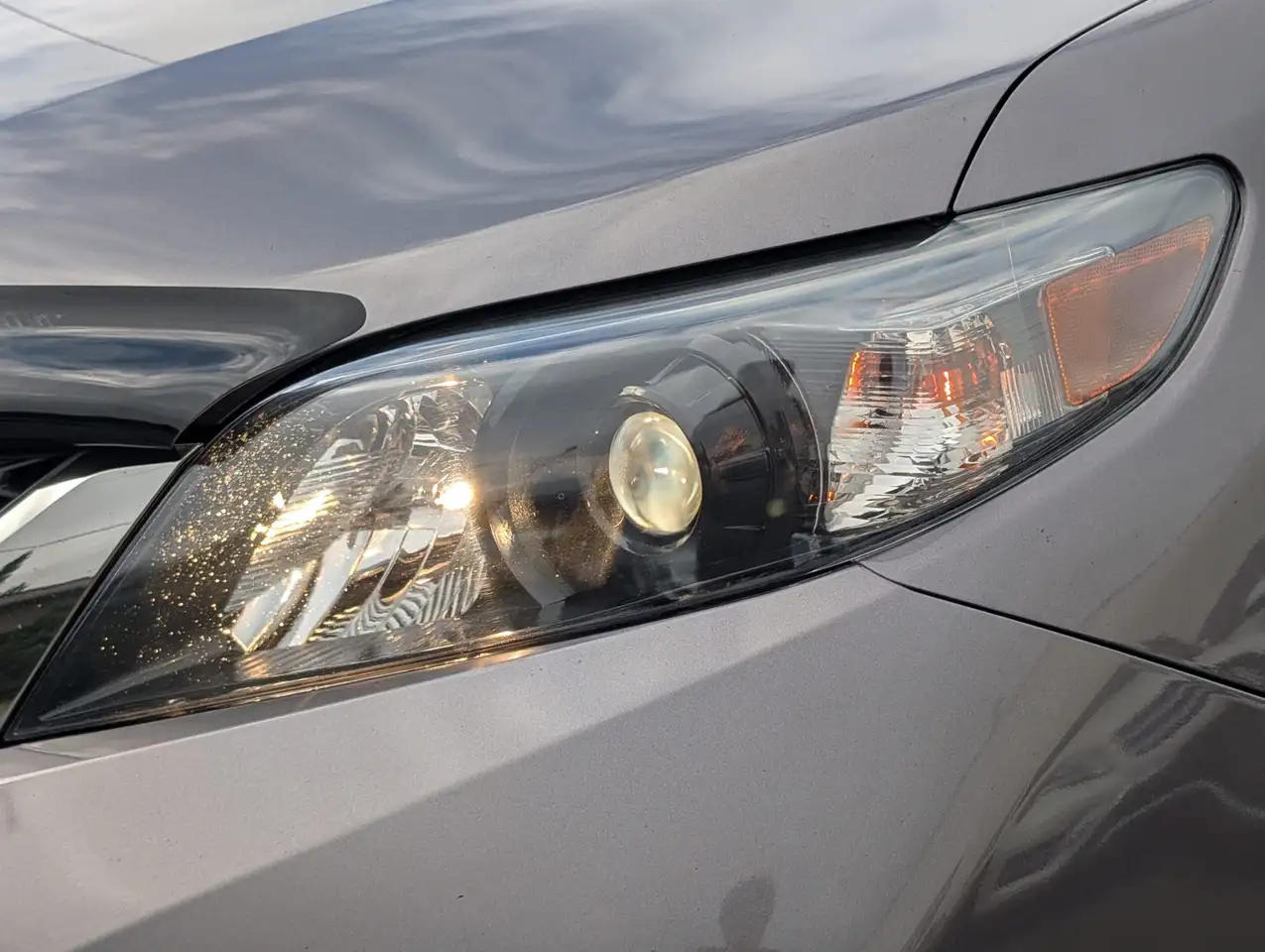 Toyota Sienna снимка Toyota Sienna