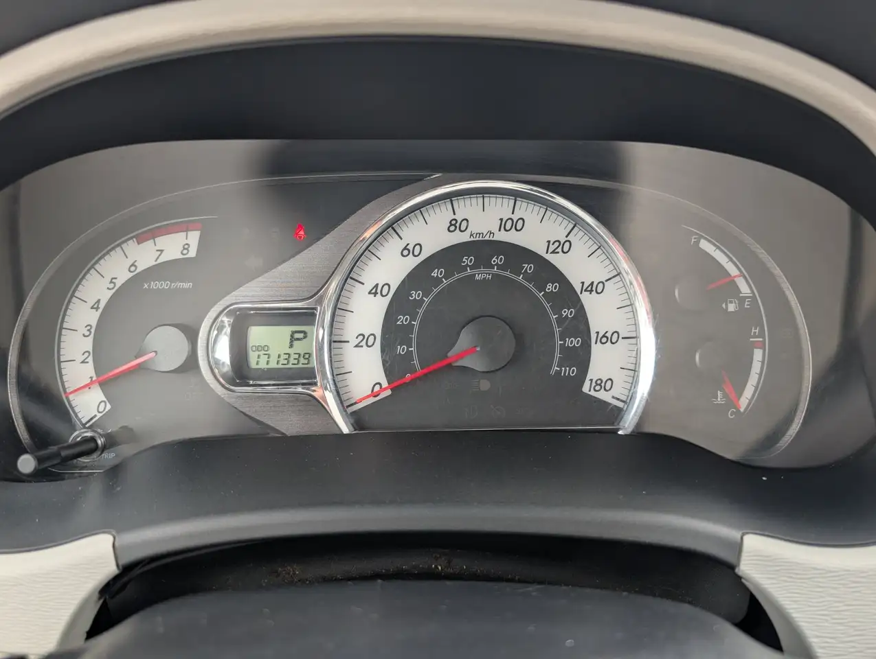 Toyota Sienna снимка Toyota Sienna