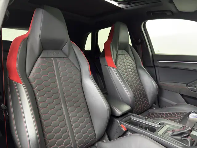 Audi RS Q3 view 15