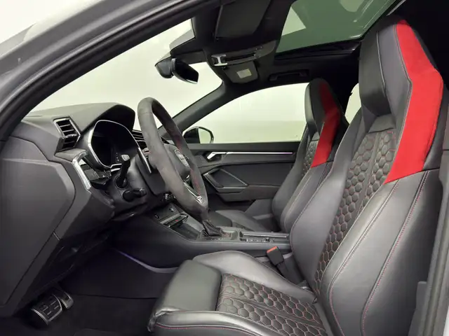 Audi RS Q3 view 8