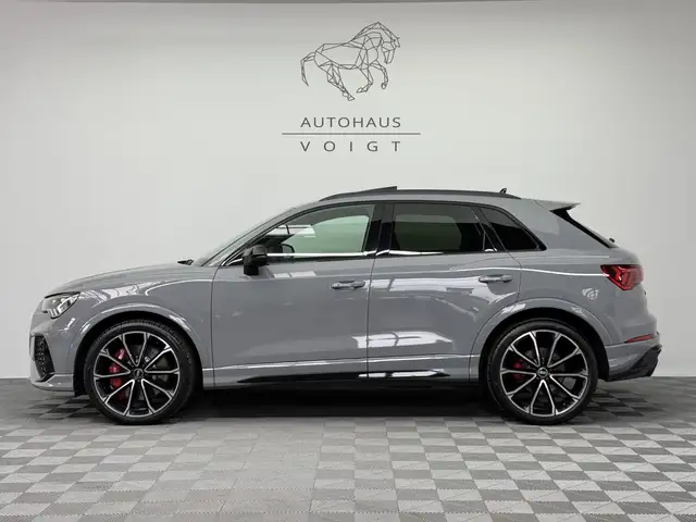 Audi RS Q3 main image