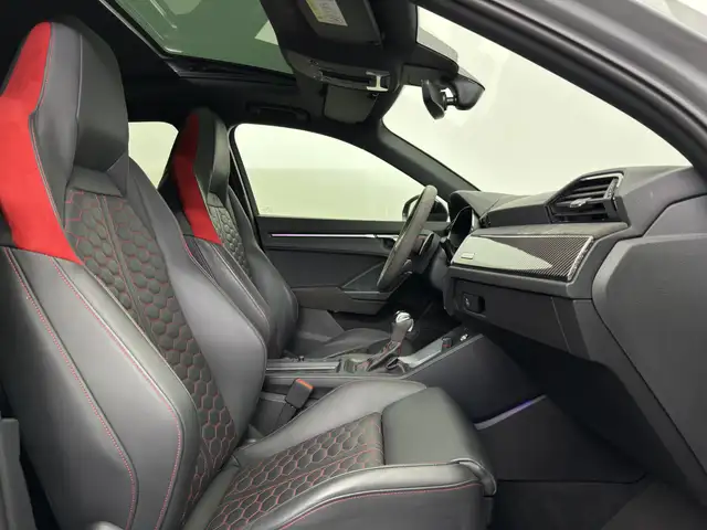 Audi RS Q3 view 14