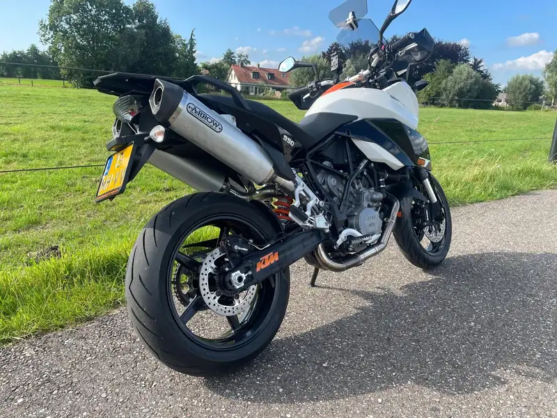 KTM 990 SUPERMOTO - foto 6