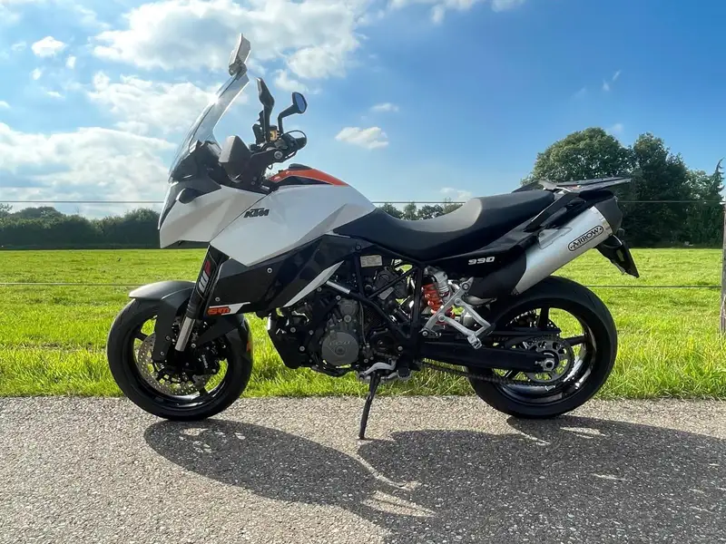 KTM 990 SUPERMOTO - foto 2