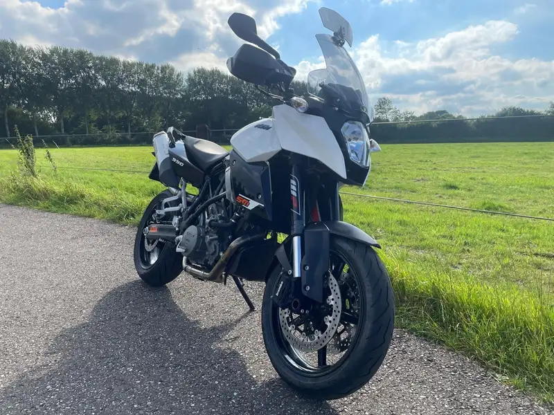 KTM 990 SUPERMOTO - foto 4