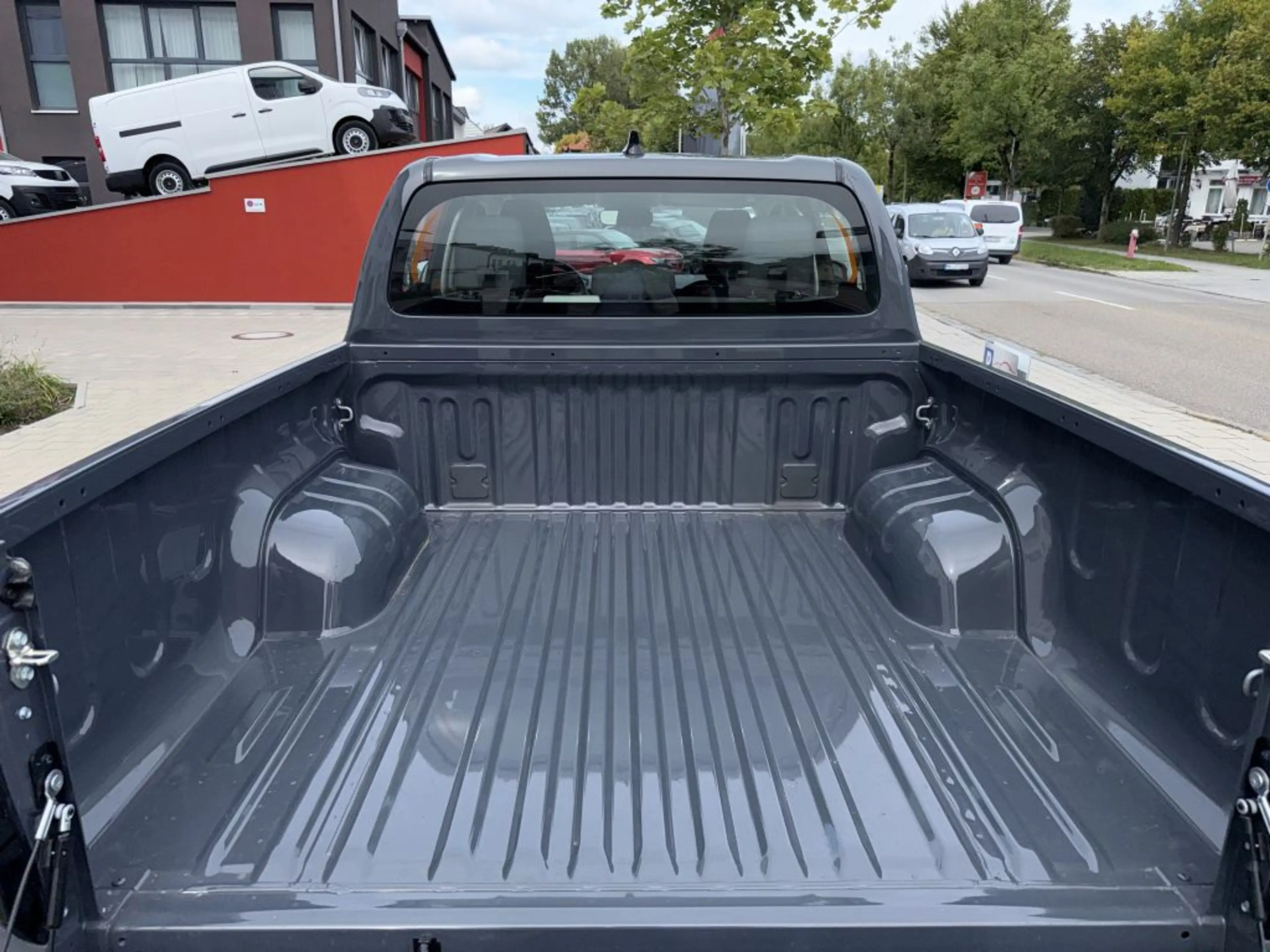 Toyota Hilux 2.8 Mild-Hybrid Duty MY2026,ACC,LED,Kamera,sofort — photo 3