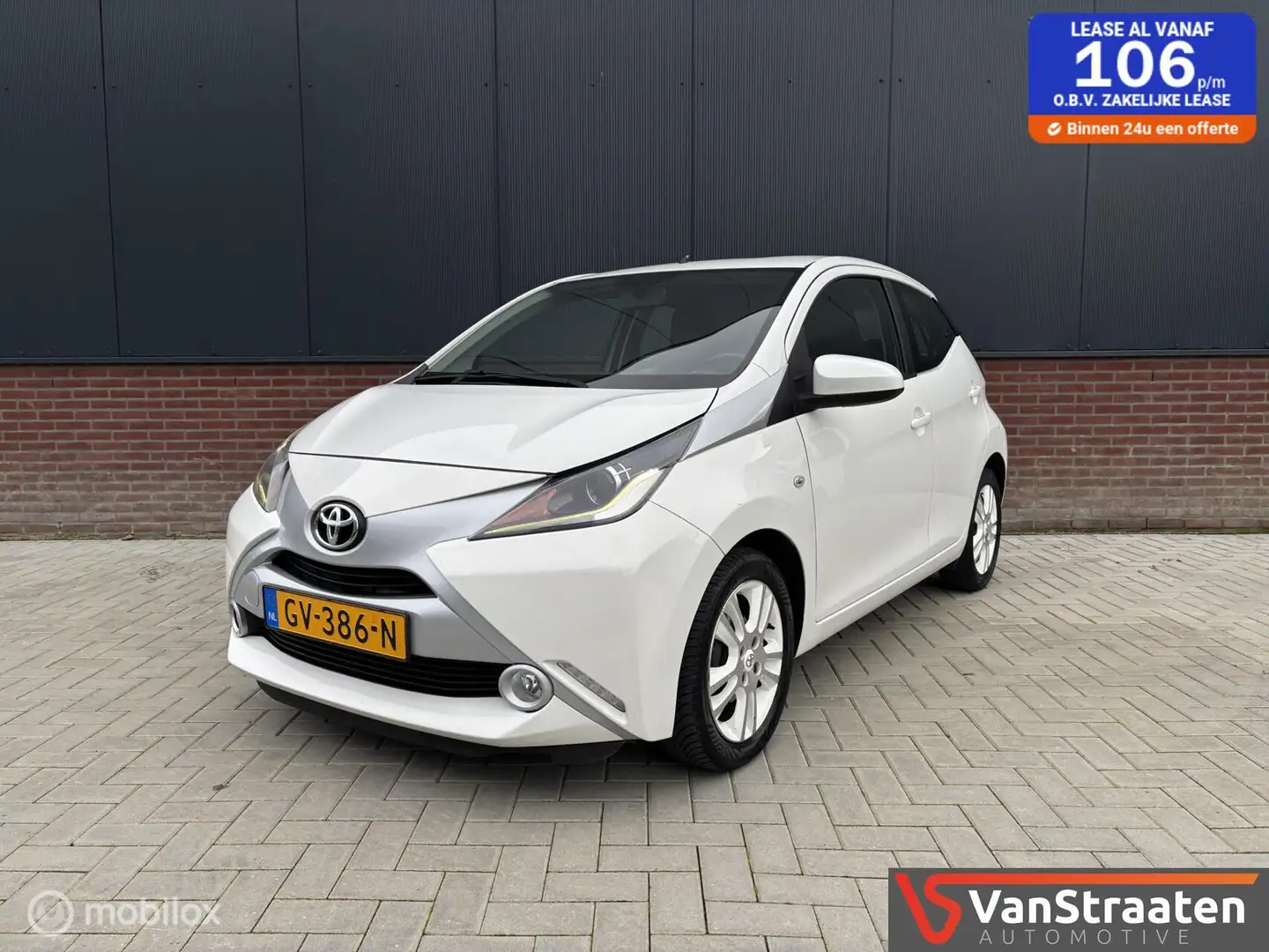 Toyota Aygo 1.0 VVT-i X-Pure | Naviga. | Dealerond. | Bluet. Wit - 1