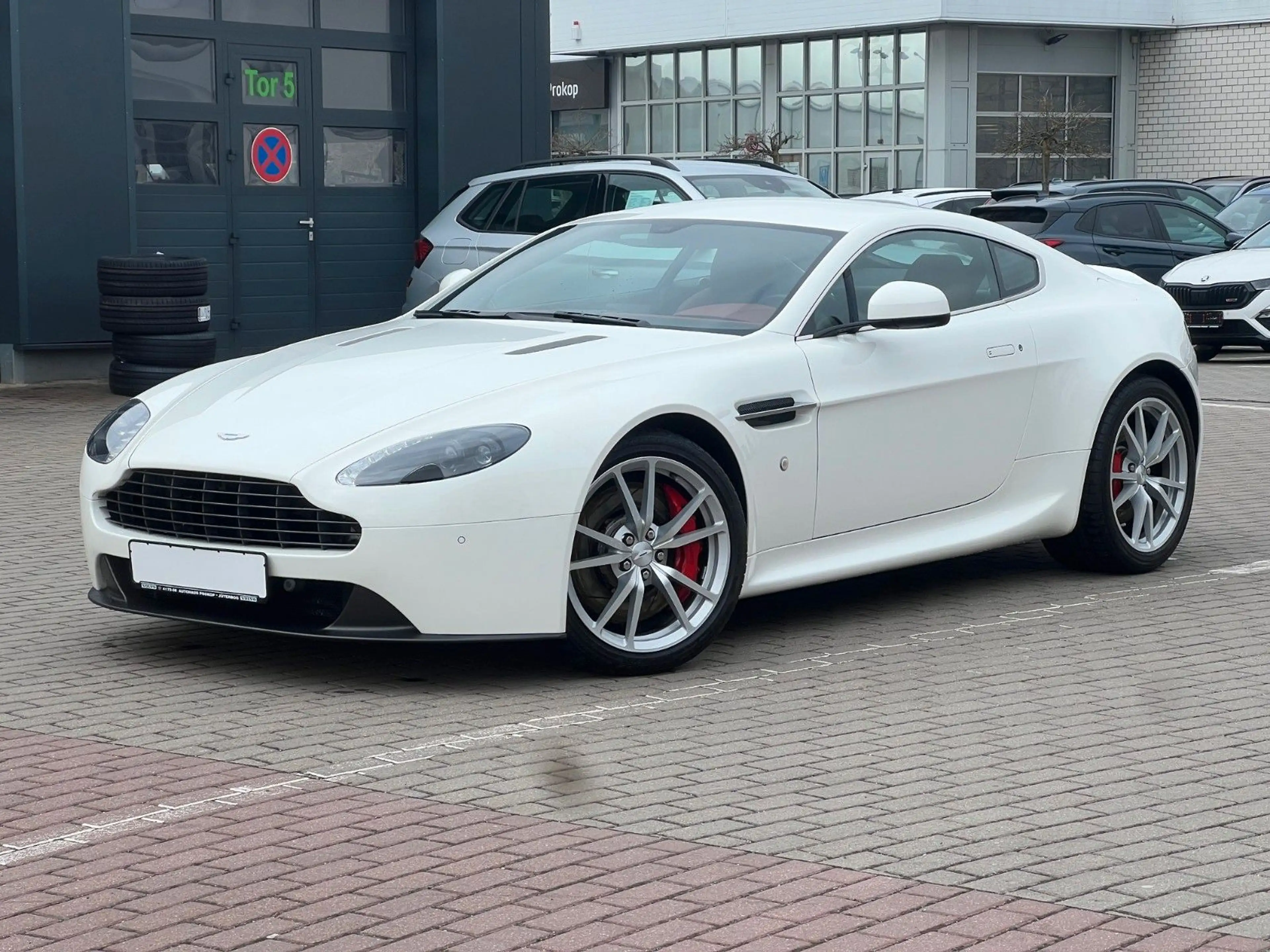 Aston Martin V8 Coupe*RFK nur 18TKM*wie NEU