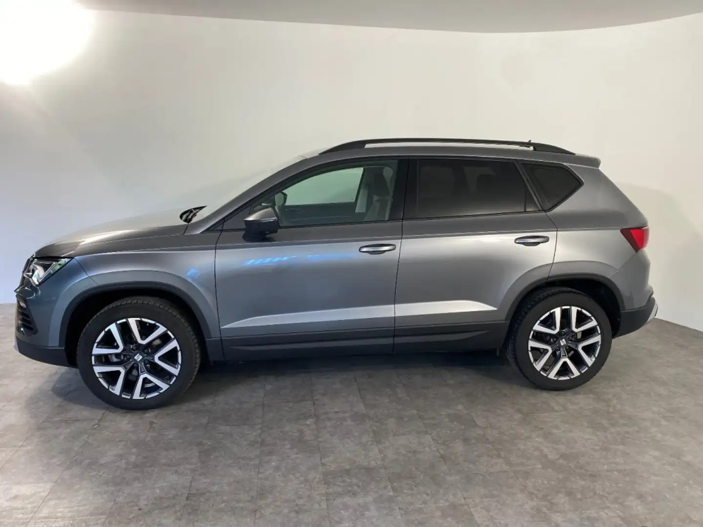 SEAT Ateca 1,5 TSI DSG Style LED*RFK*ACC Šedá - 2