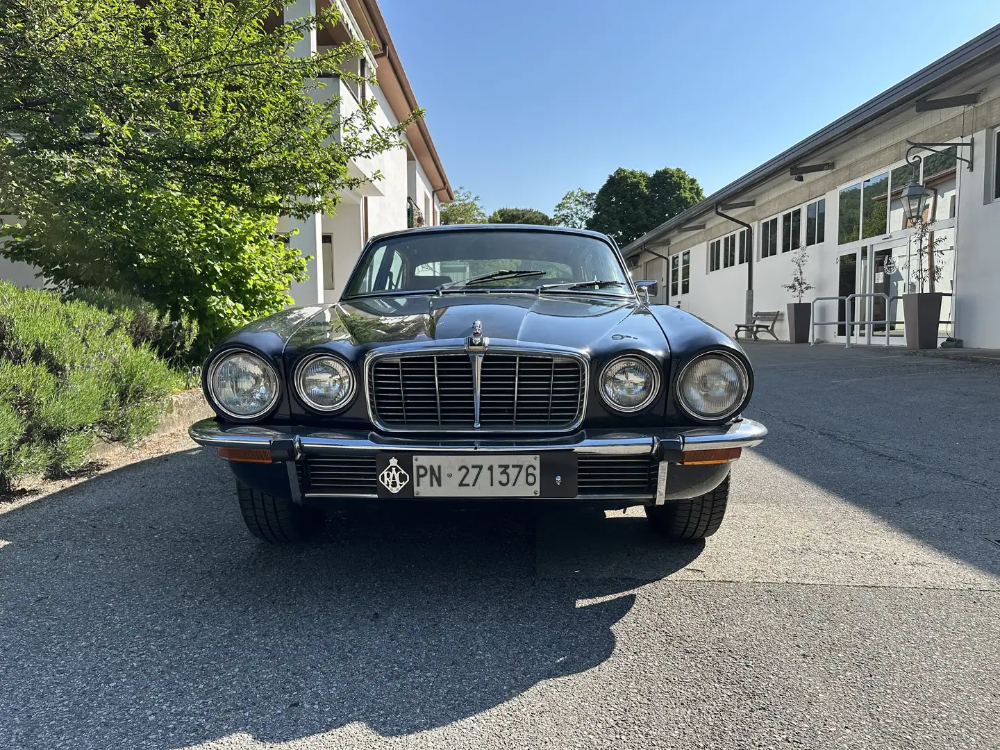 Jaguar XJ6 - 2