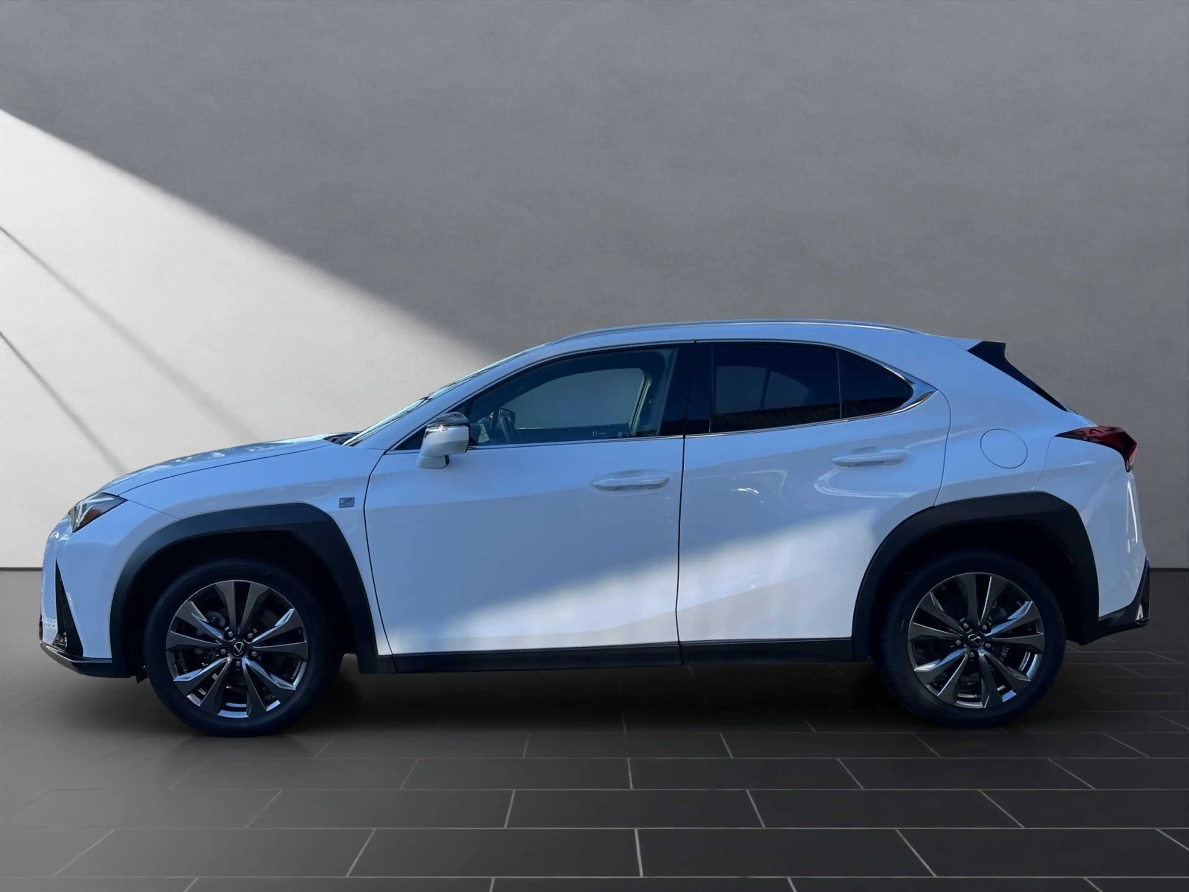 Lexus UX 250h 250h*F-Sport D.*1HD*SHZ*NAVI*CARPLAY* — photo 2