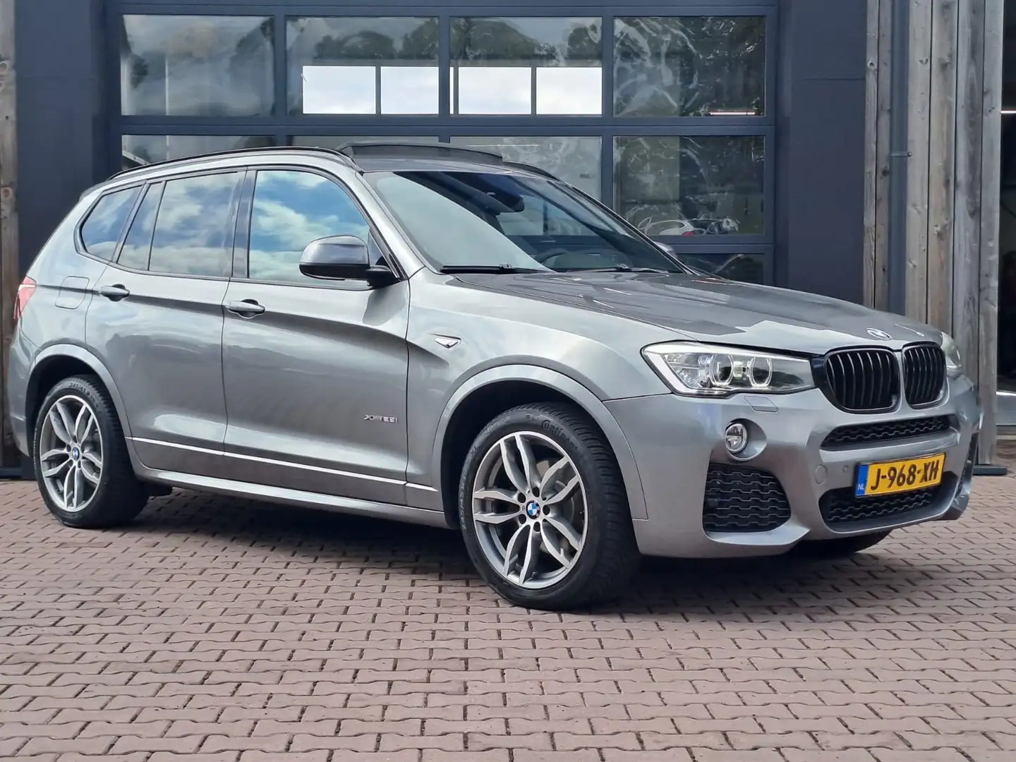 BMW X3 xDrive28i High Executive xLine Edition | Automaat Gris - 2
