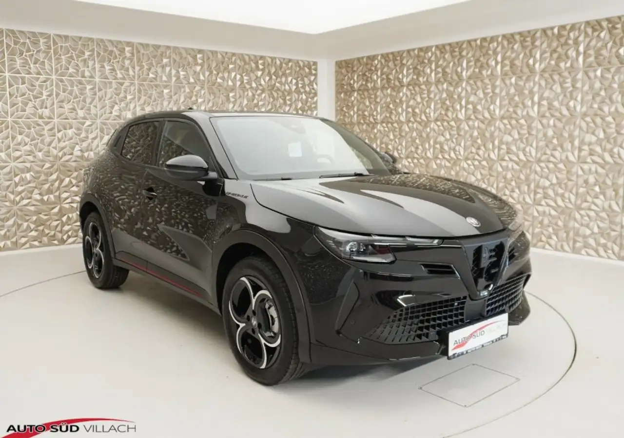 Alfa Romeo Junior 2025