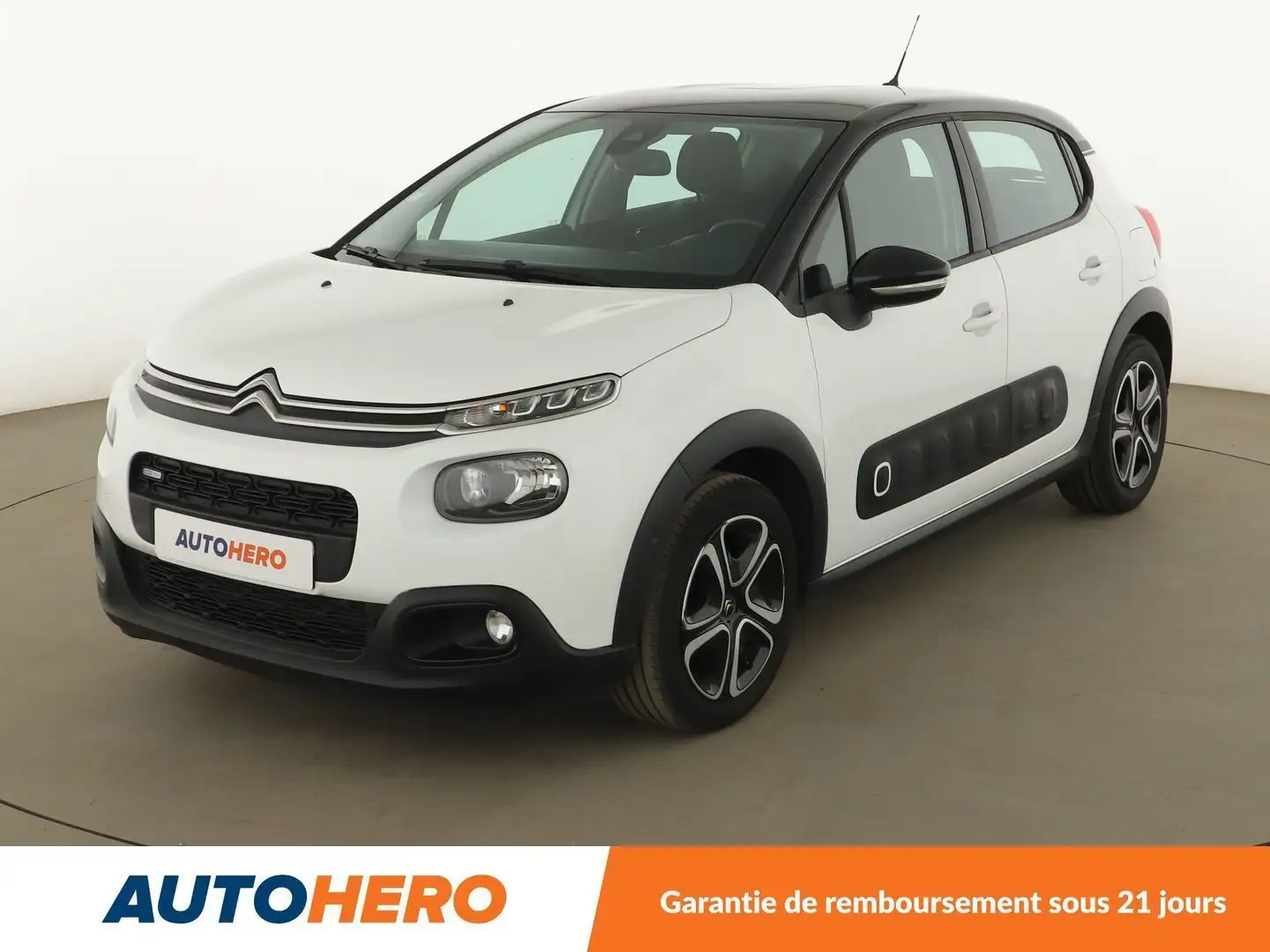 Citroen C3 1.2 PureTech Shine Blanc - 1