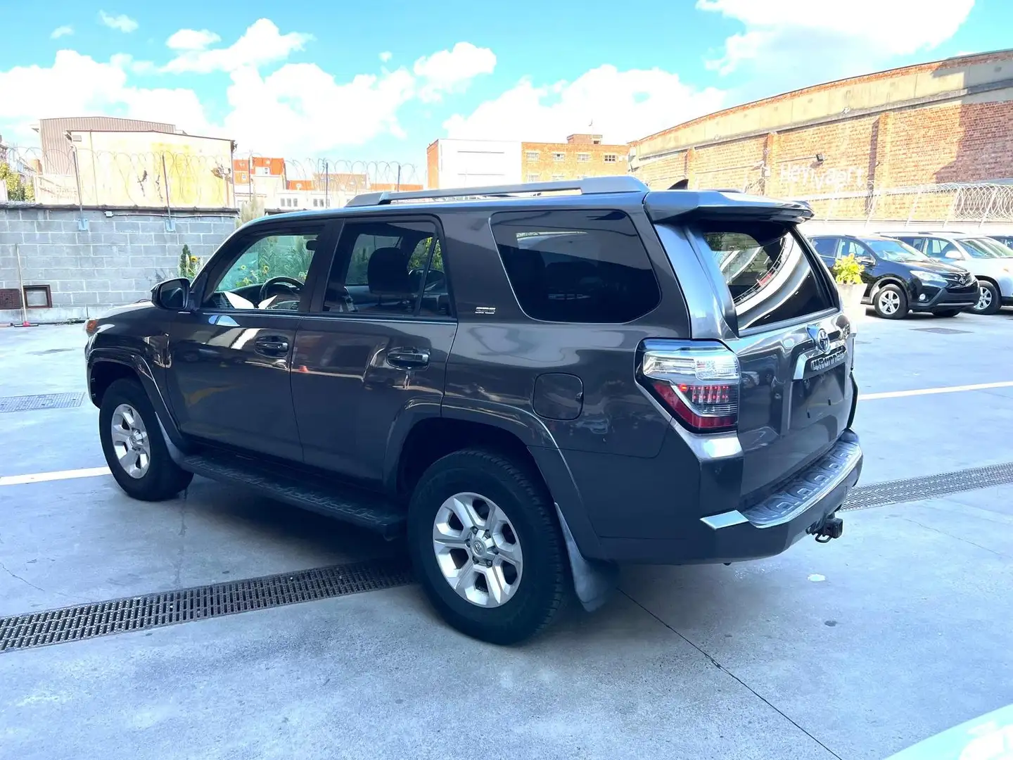 Toyota 4-Runner ONLY FOR EXPORT OUT OF EUROPE Grau - 2