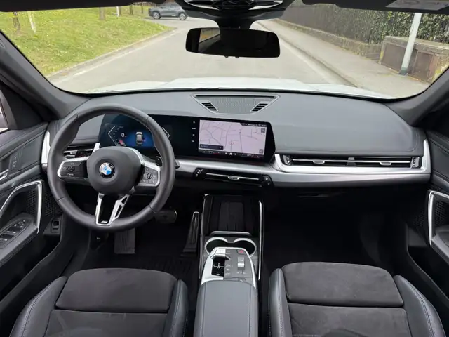 BMW X1 view 9