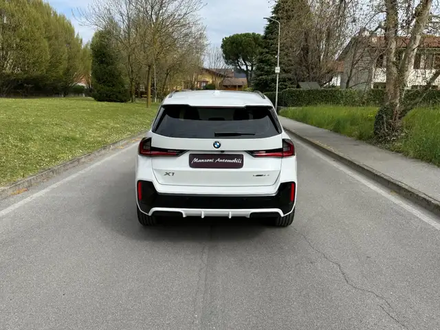 BMW X1 view 14