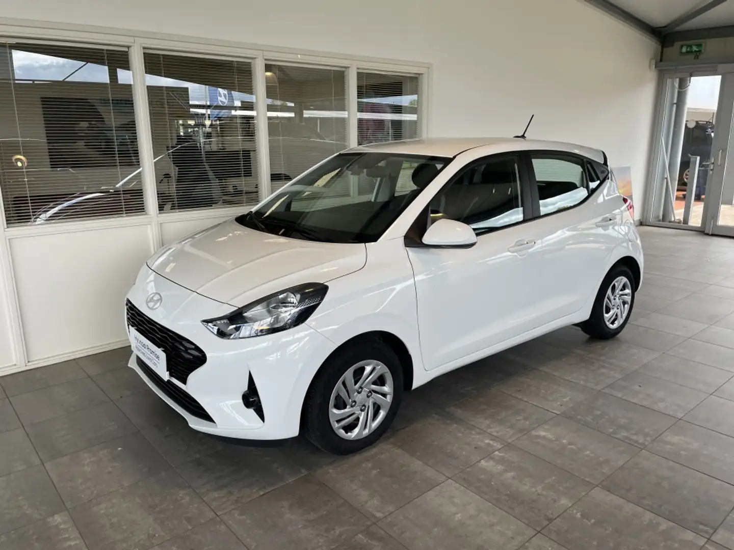 Hyundai i10 1.0 Comfort Blanc - 1