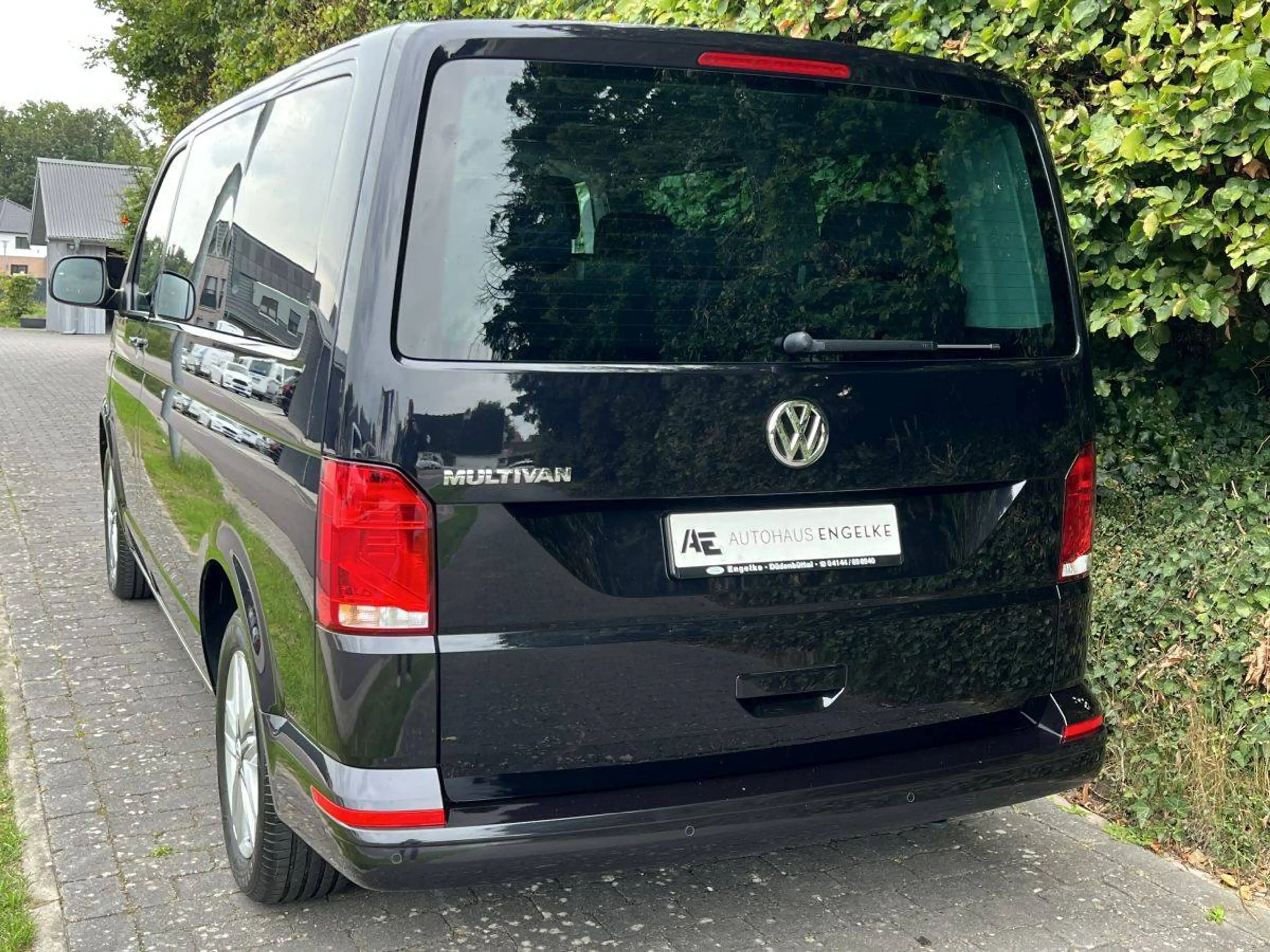 Volkswagen T6.1 Multivan 2.0 TDI Comfortline DSG 7-Sitzer *mit Tisch *Sehr gepflegter Zustand* — photo 11