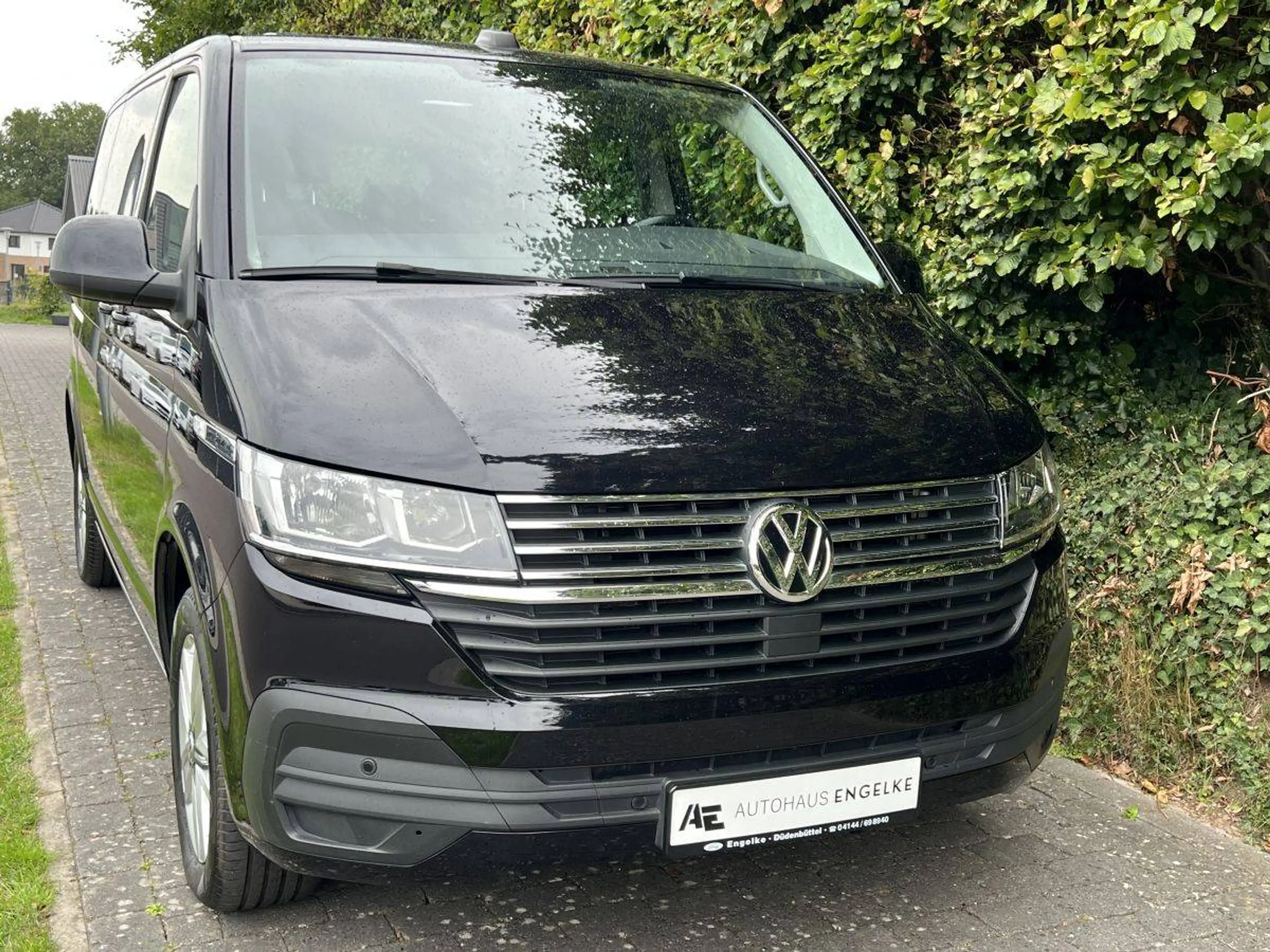 Volkswagen T6.1 Multivan 2.0 TDI Comfortline DSG 7-Sitzer *mit Tisch *Sehr gepflegter Zustand* — photo 2