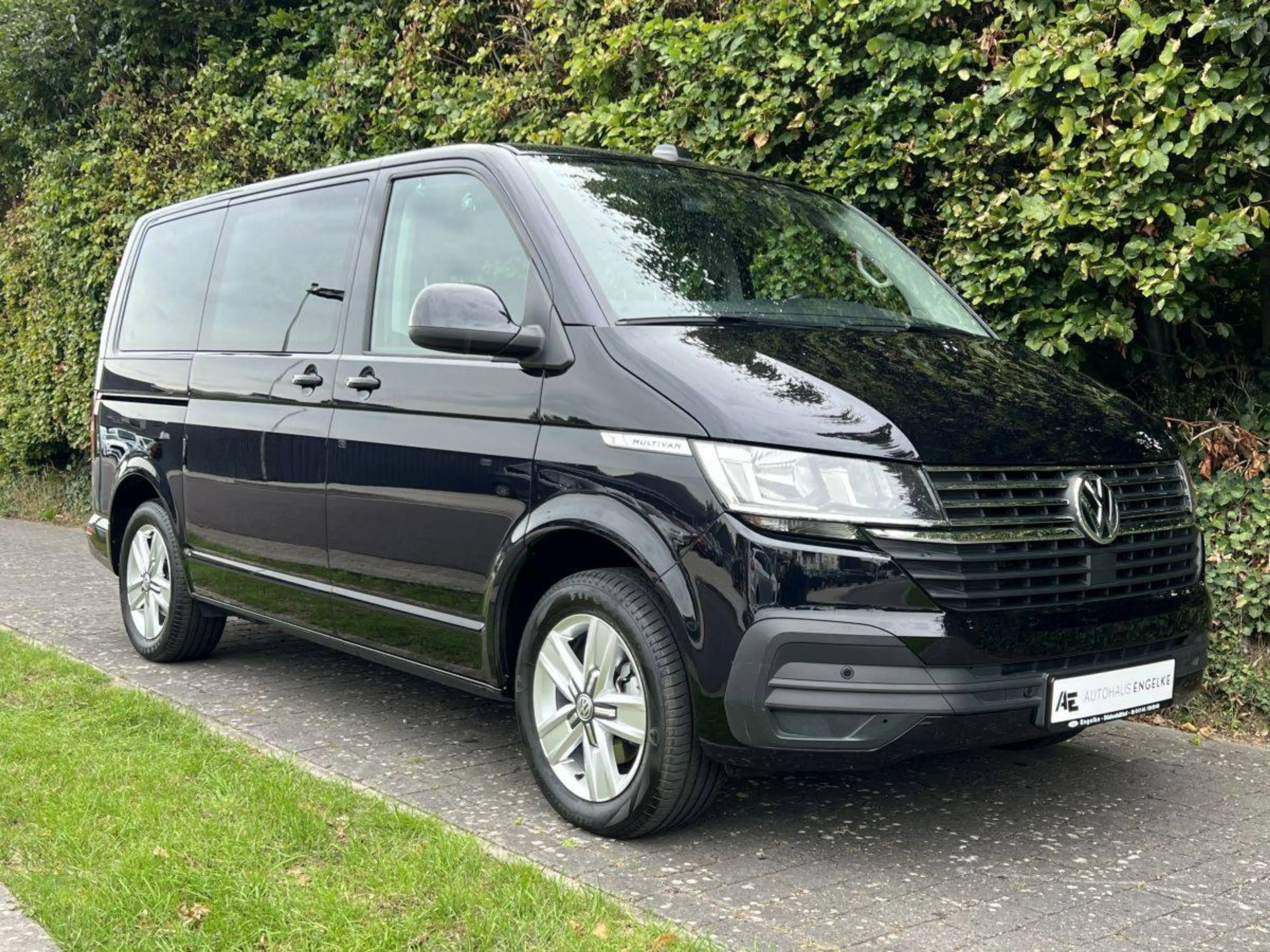 Volkswagen T6.1 Multivan 2.0 TDI Comfortline DSG 7-Sitzer *mit Tisch *Sehr gepflegter Zustand* — photo 4