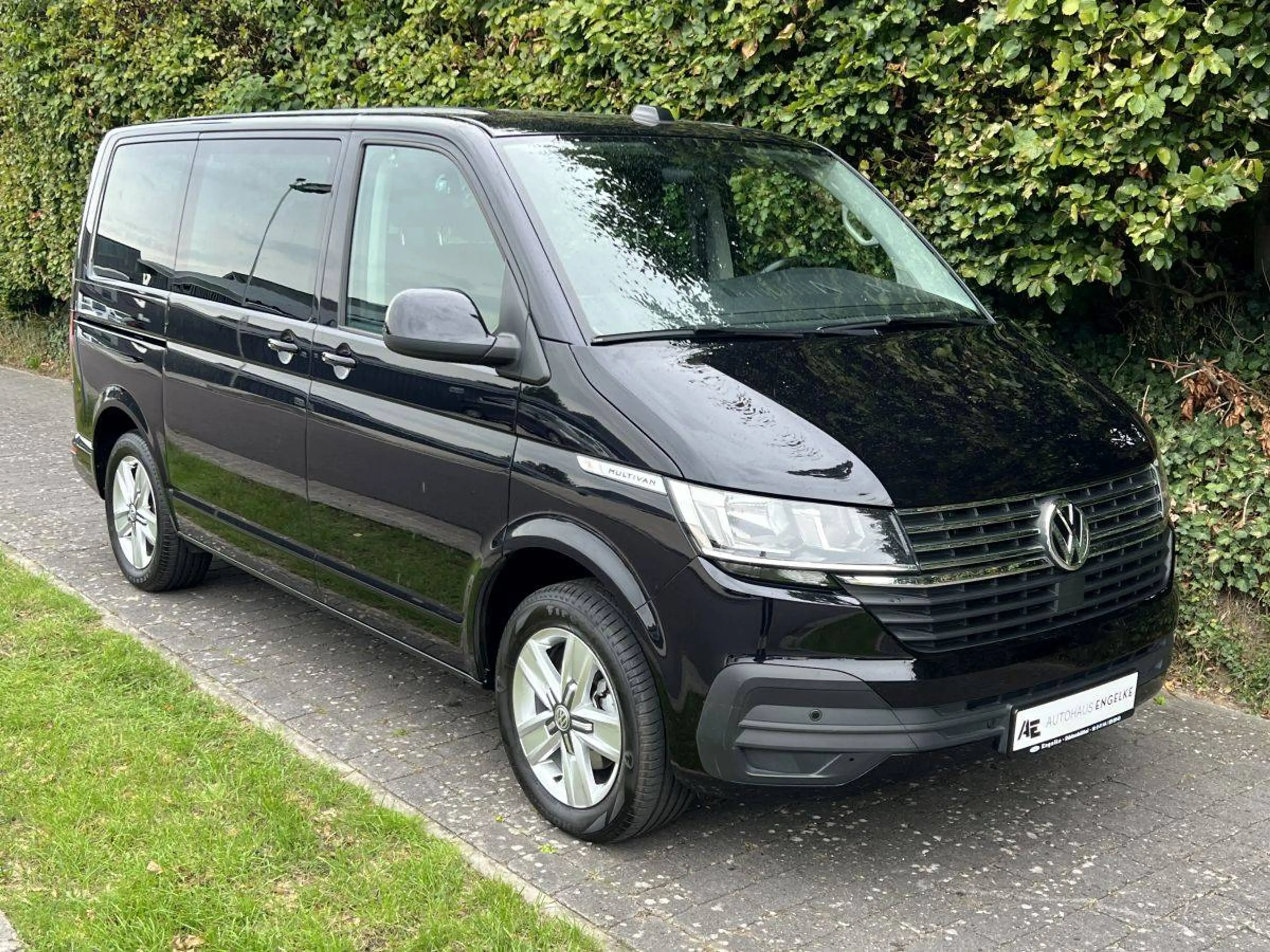 Volkswagen T6.1 Multivan 2.0 TDI Comfortline DSG 7-Sitzer *mit Tisch *Sehr gepflegter Zustand* — photo 5