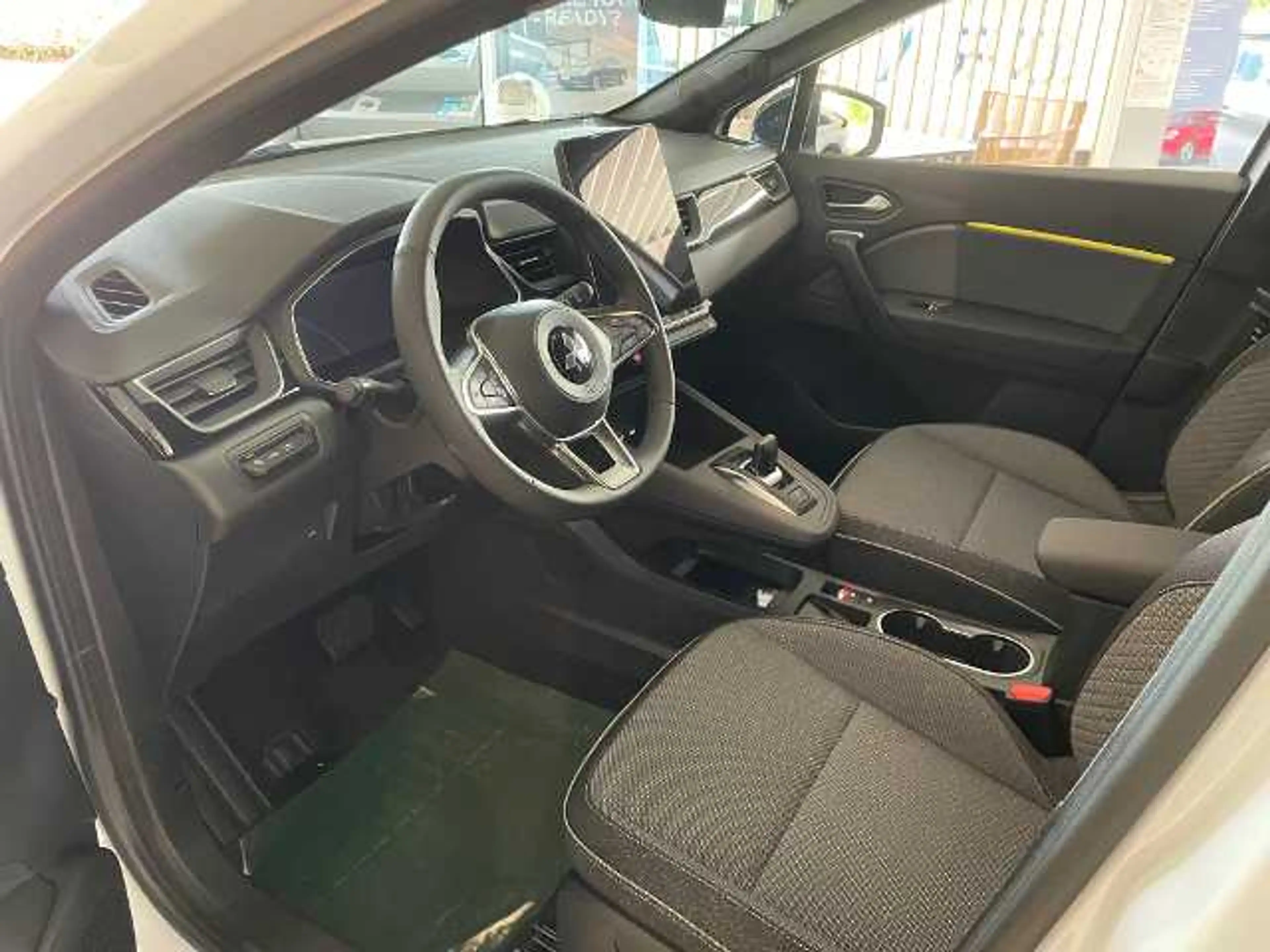 Mitsubishi Grandis Intro Edition 1.8 Hybrid — photo 7