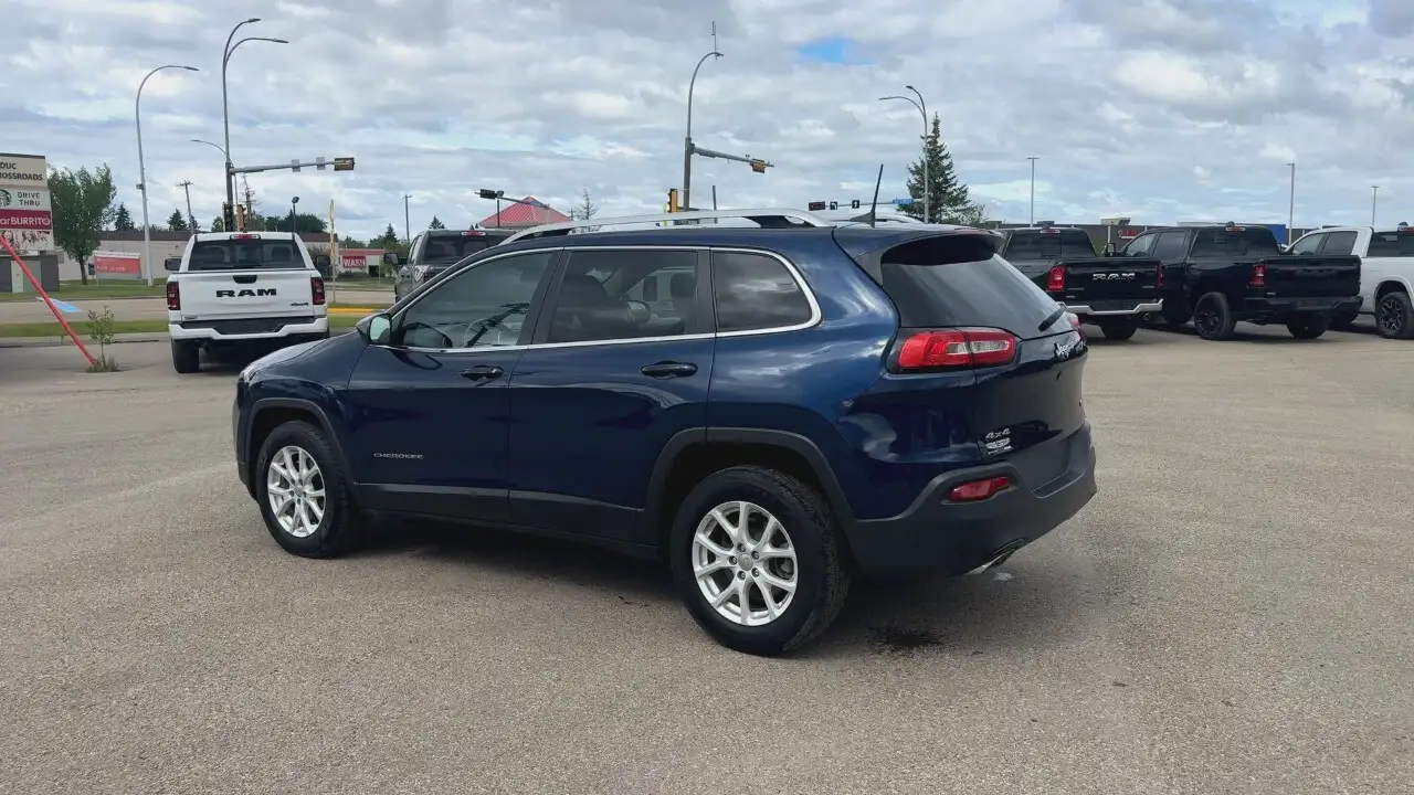 Jeep Cherokee photo Jeep Cherokee