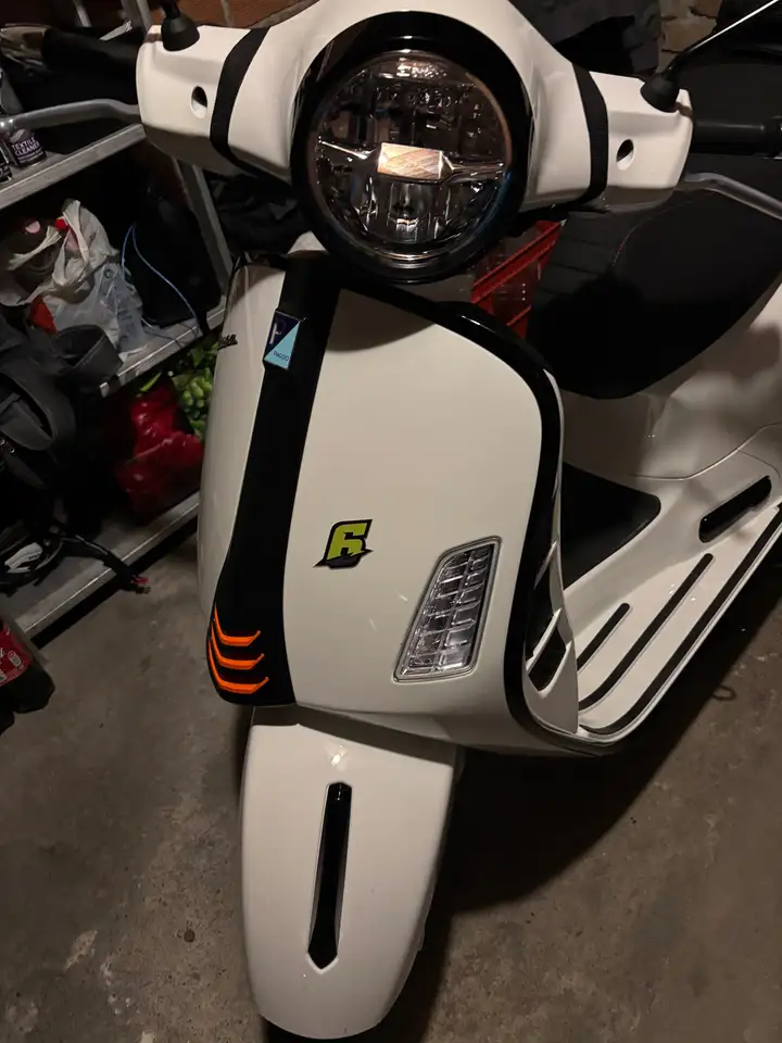 Vespa GTS Super Sport