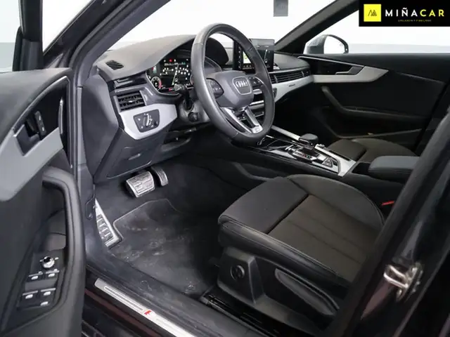 Audi A4 view 14