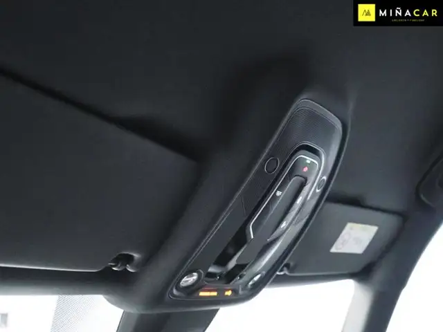 Audi A4 view 26