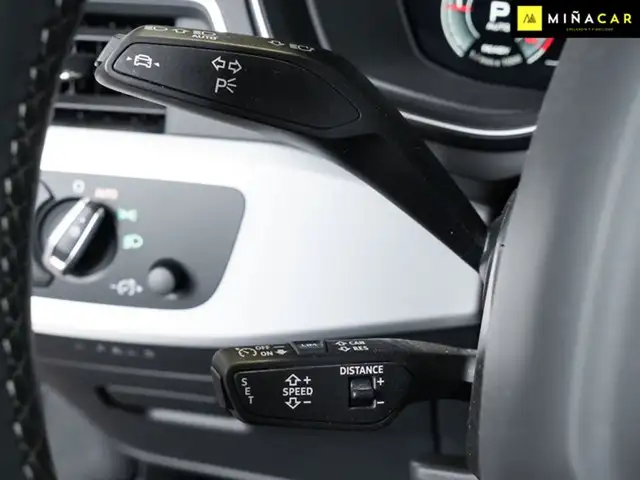 Audi A4 view 16