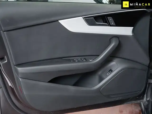 Audi A4 view 28