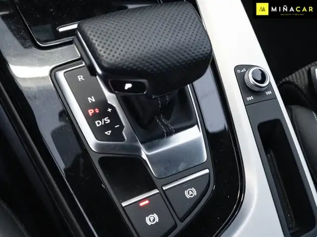 Audi A4 view 9