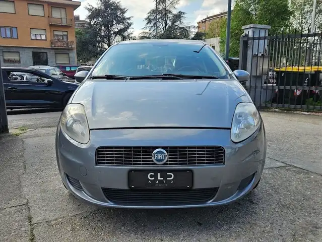Fiat Grande Punto view 2