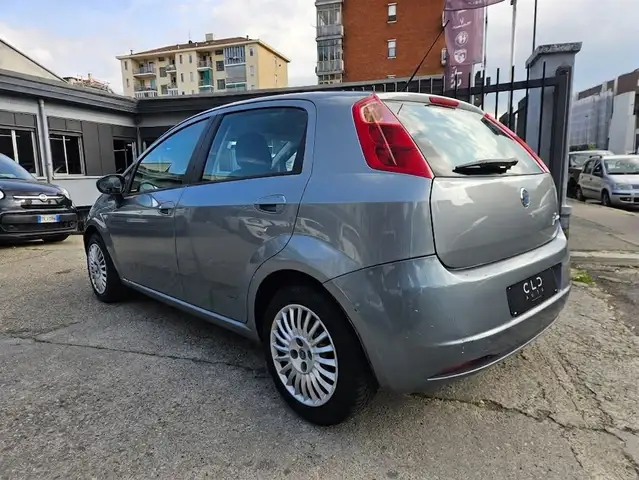 Fiat Grande Punto view 4