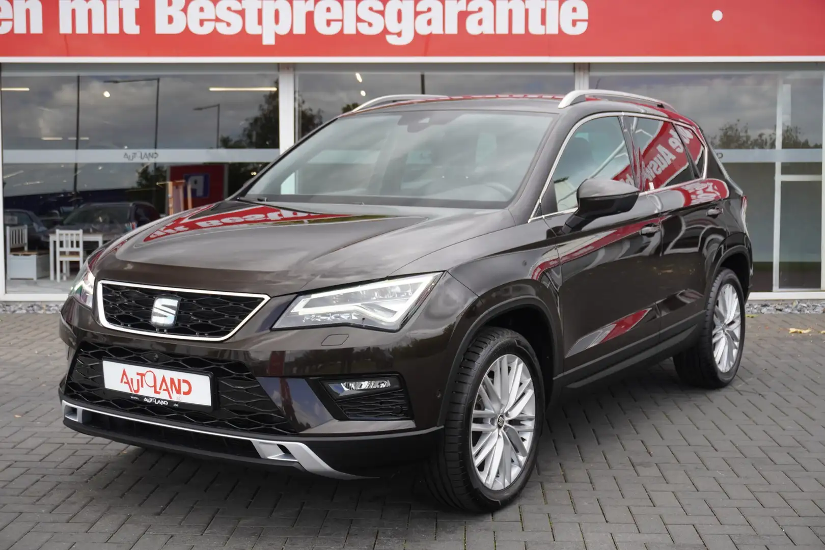 SEAT Ateca 1.4 Xcellence 4Drive LED Navi ACC 360° AHK Noir - 2
