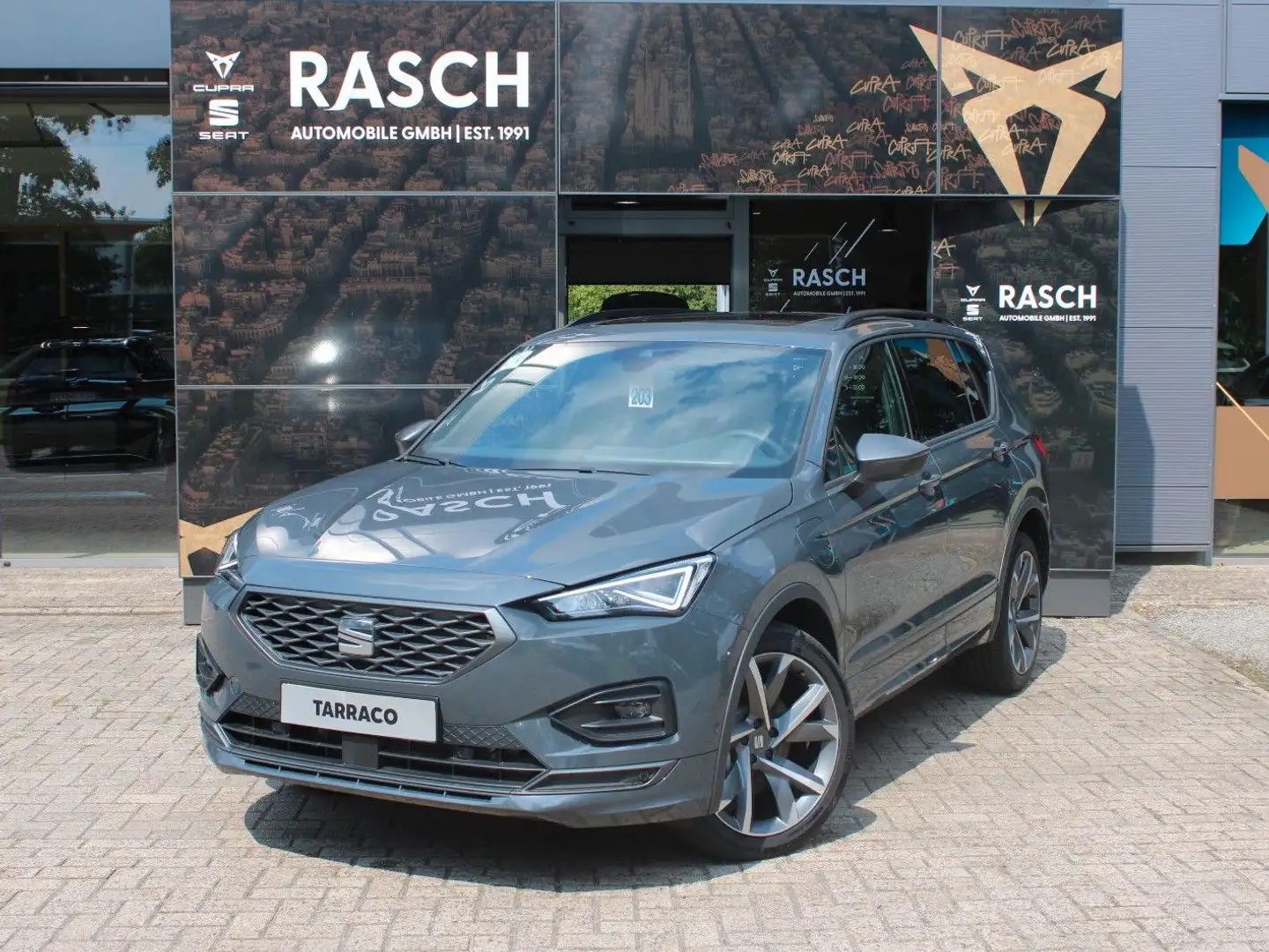 SEAT Tarraco FR 1.4 e-HYBRID DSG +PANO.+AHK+SHZ+NAVI+ Grau - 1