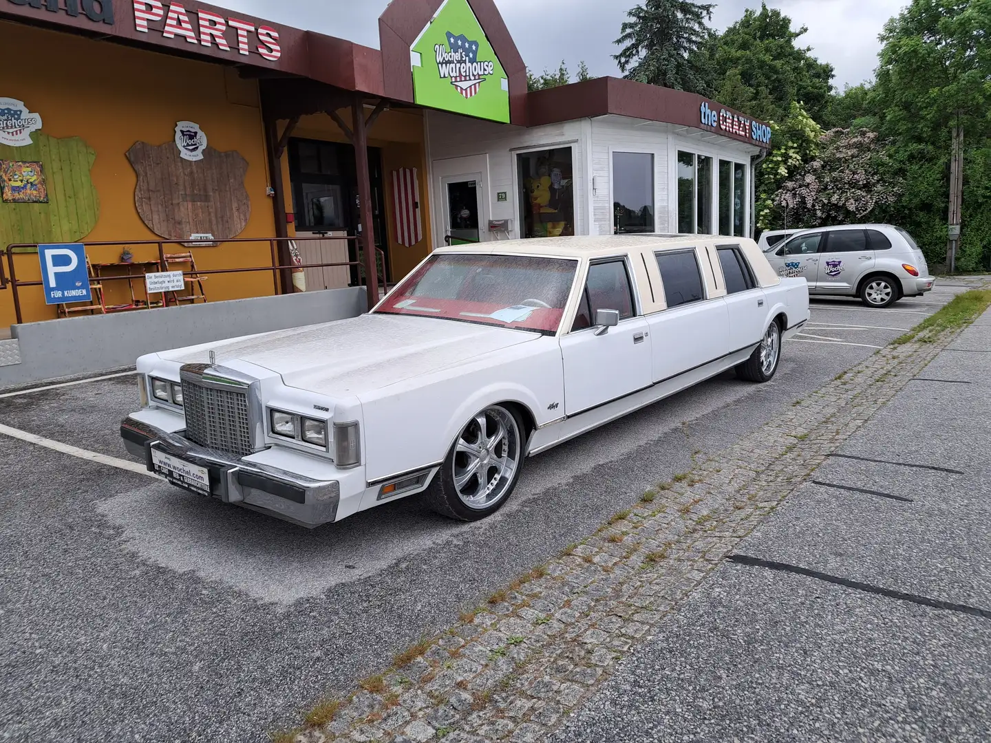 Lincoln Town Car Stretch Limousine Fehér - 1