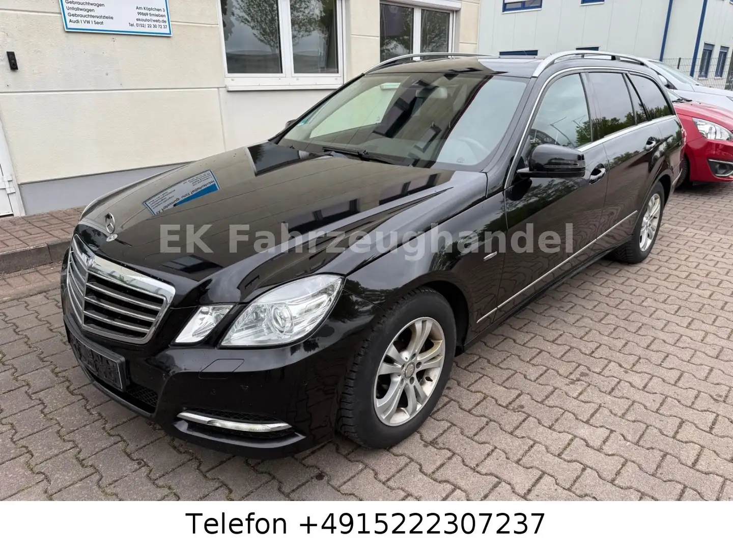 Mercedes-Benz E 220 T-Modell CDI BlueEfficiency Avantgarde Schwarz - 1