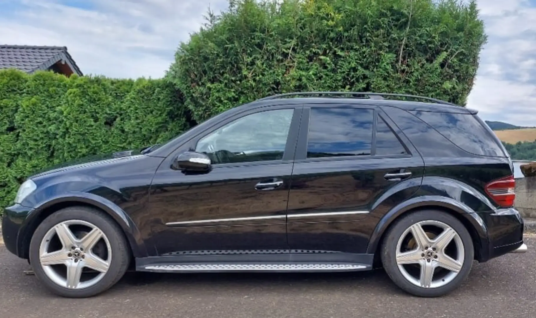Mercedes-Benz ML 320 ML320 CDI 4Matic 7G-TRONIC  AMG 63 OPTIK Schwarz - 1