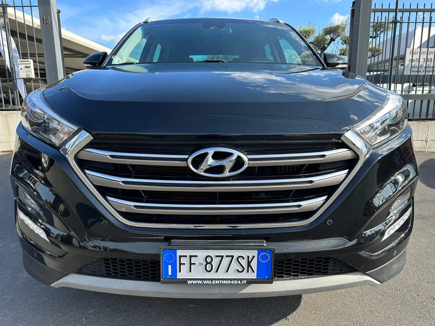Hyundai TUCSON Tucson II 2015 1.7 crdi Xpossible 2wd 115cv Nero - 2