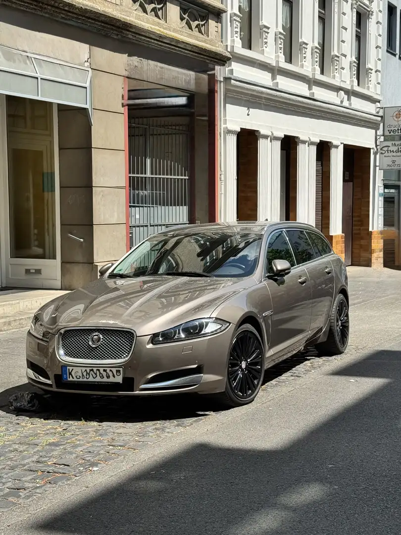 Jaguar XF 2.2 Diesel Sportbrake - 1