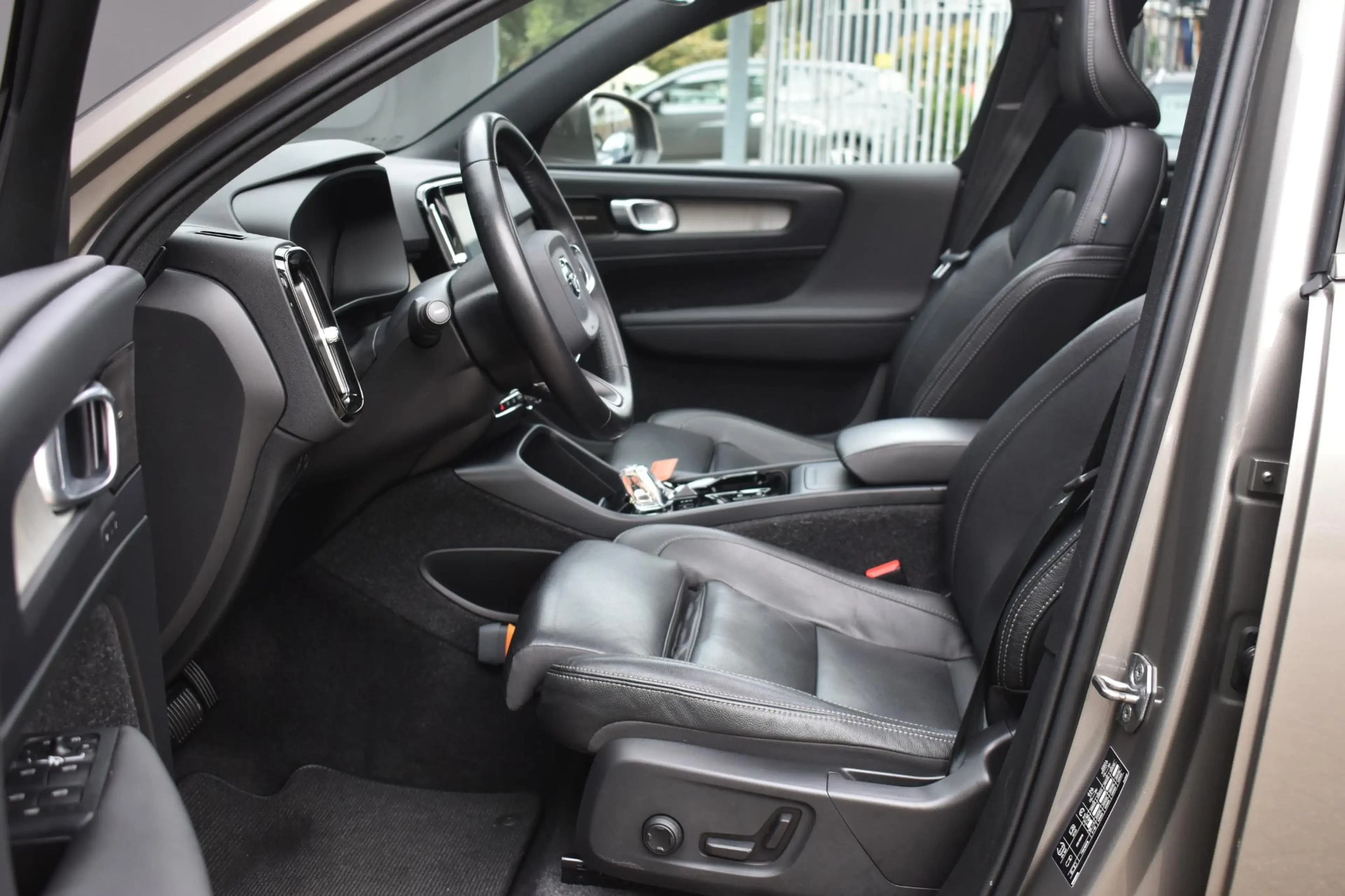 Volvo XC40 T3 Inscription | Panoramisch Schuif-/Kanteldak | H — photo 10