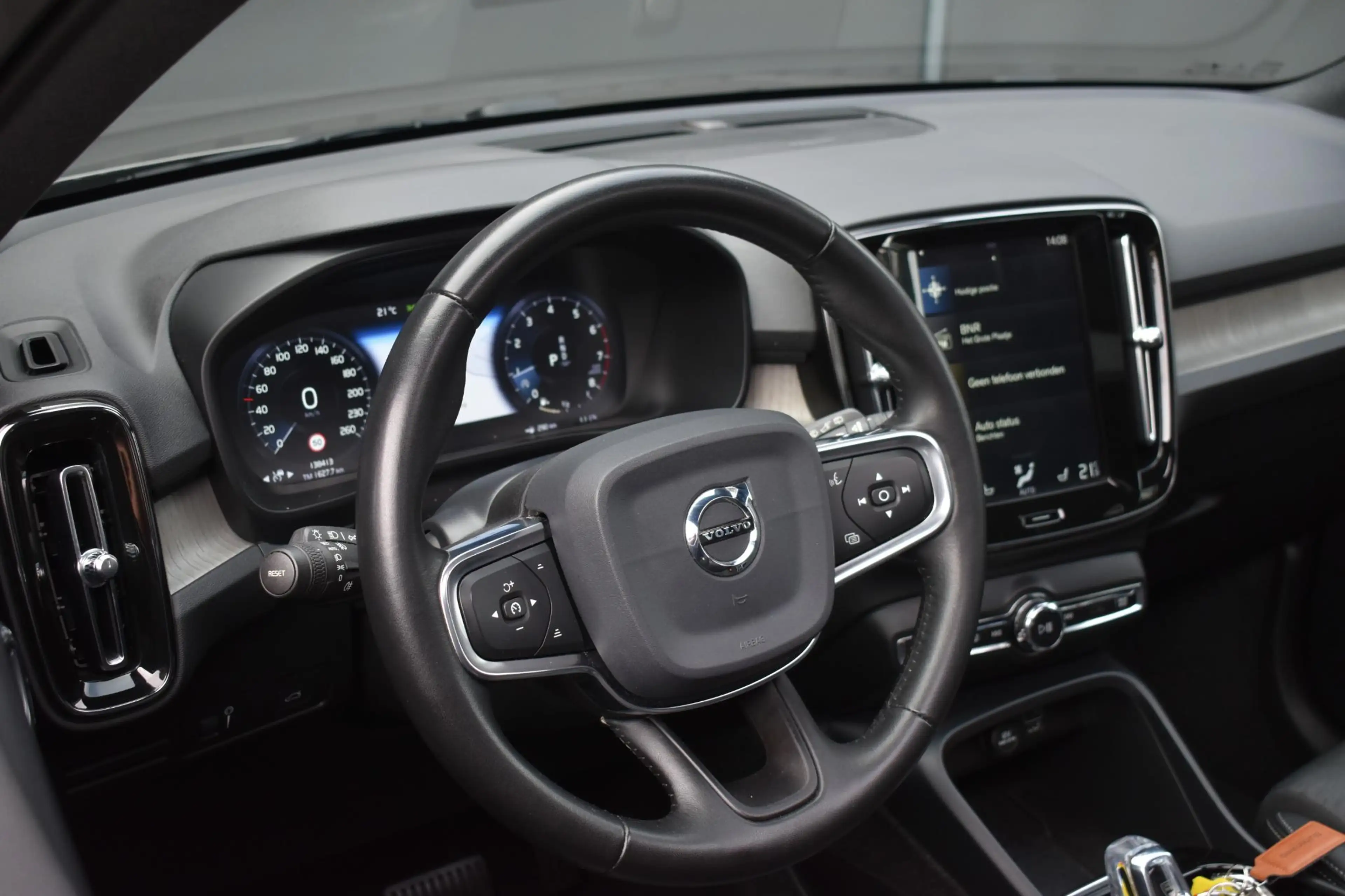 Volvo XC40 T3 Inscription | Panoramisch Schuif-/Kanteldak | H — photo 3